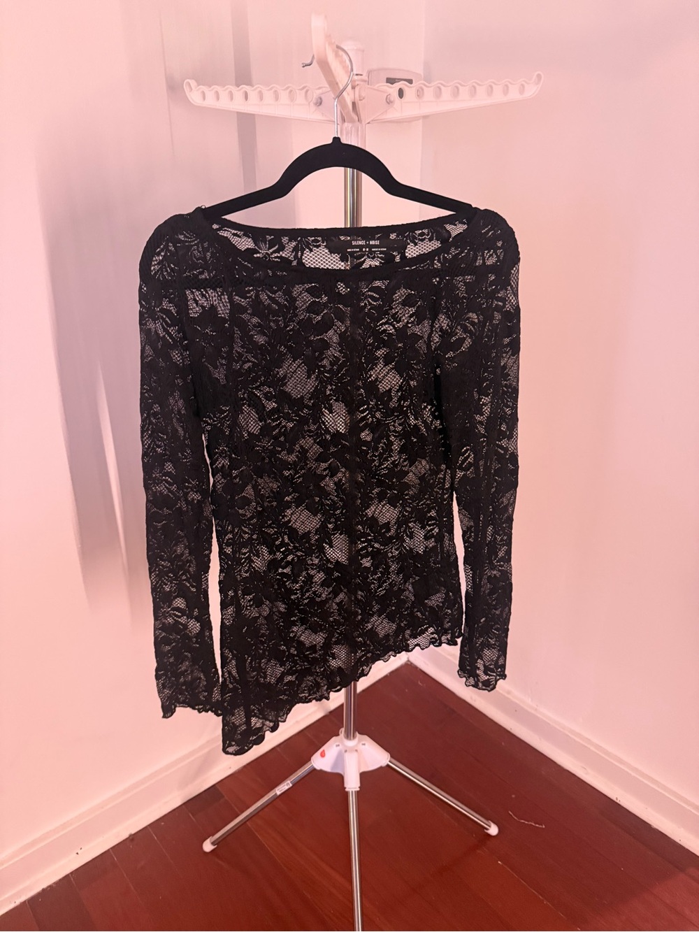 silence + noise Black Lace Floral Long Sleeve Top